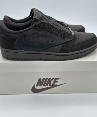 Jordan 1 Retro Low OG SP x Travis Scott 'Velvet Brown'